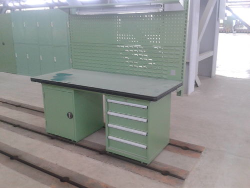 裝配工作臺(tái)產(chǎn)品特點(diǎn)及相應(yīng)配置介紹